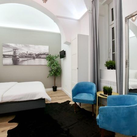 בודפשט Standard Apartment By Hi5 - Nagysandor Street מראה חיצוני תמונה