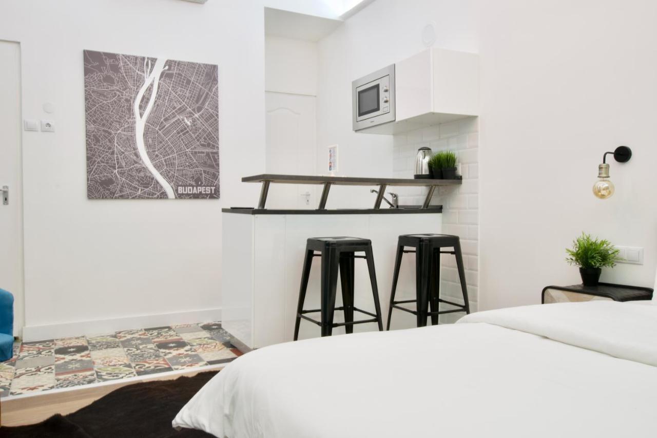 בודפשט Standard Apartment By Hi5 - Nagysandor Street מראה חיצוני תמונה